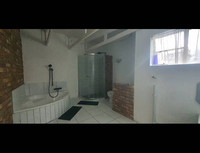 1 BEDROOM FLAT TO LET IN HEIDELBERG CENTRAL